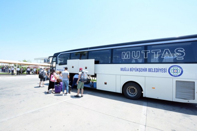 Büyükşehir MUTTAŞ Havaalanı Taşımacılığı ile Vatandaşın Hizmetinde