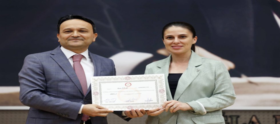 Muğla’nın En Genç Vekili Özcan Mazbatasını Aldı