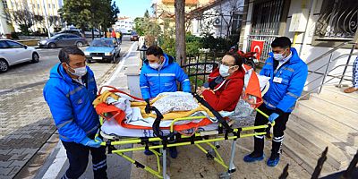 Büyükşehir, Evde Bakım ve Hasta Nakil Ambulansı hizmeti ile takdir topluyor