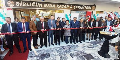 GÜÇLERİNE GÜÇ KATIYORLAR…